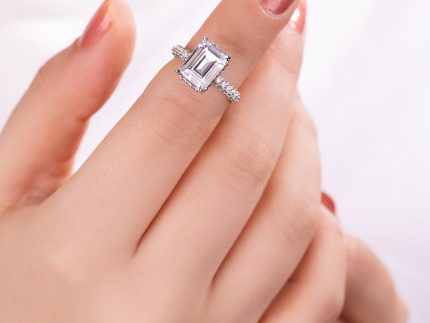 انگشتر طلا سفید مدل جواهر امرالد