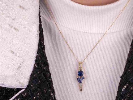 گردنبند طلا مدل جواهر یاقوت کبود و برلیان