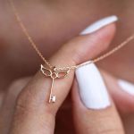 گردن آویز طلا کلید باغ بهشت