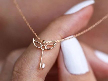 گردن آویز طلا کلید باغ بهشت