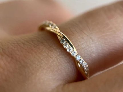 انگشتر طلا مینیمال پیچ