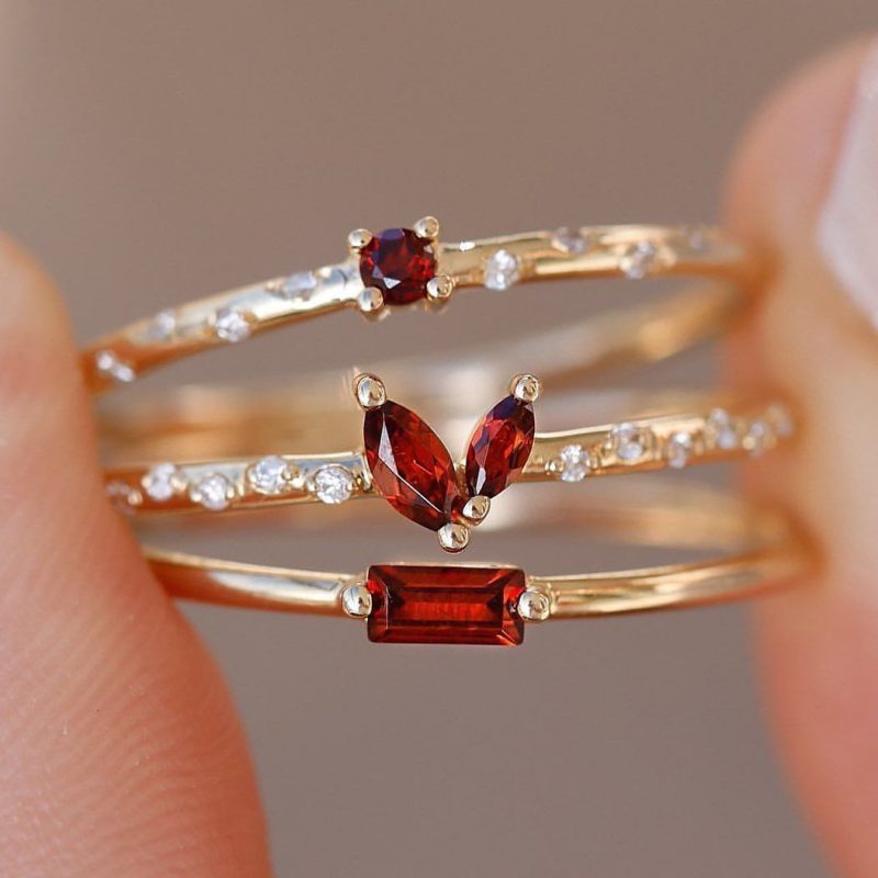 انگشتر طلا دو مارکیز قرمز