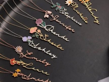 آویز طلا اسم و گل ماه تولد