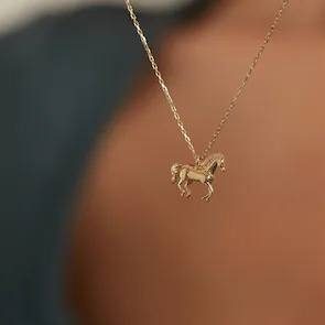 آویز طلا مدل اسب