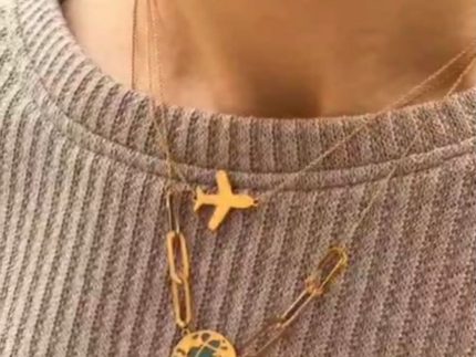 گردنبند طلا کره زمین و هواپیما