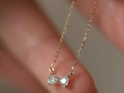 آویز طلا مدل پاپیون