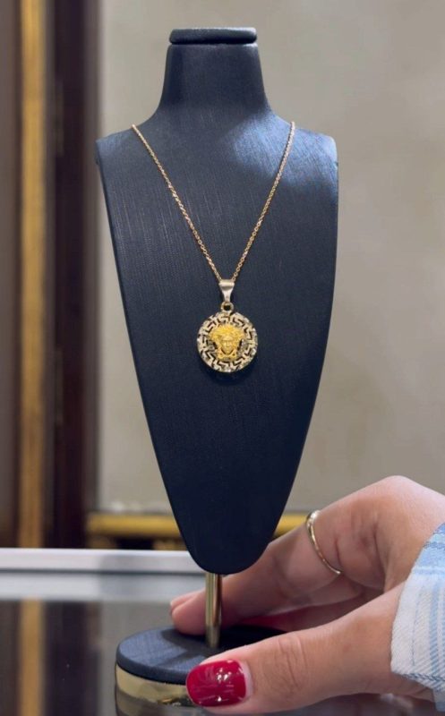 پلاک طلا ورساچه