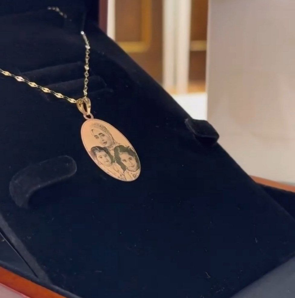 photo_2025-06-10_15-57-58.jpg پلاک طلا حک چهره