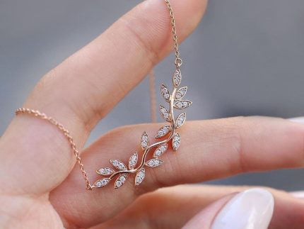 گردنبند طلا برگ
