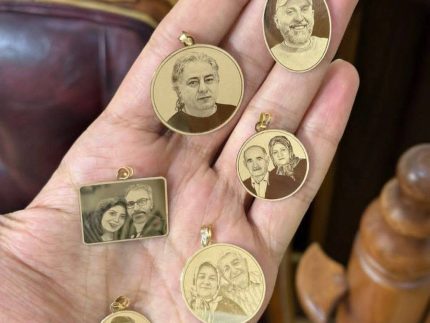 آویز طلا حک چهره