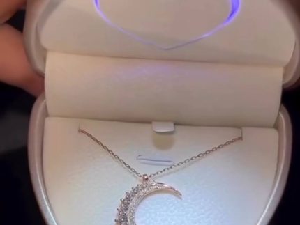 گردنبند طلا مدل ماه