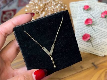 گردنبند طلا v