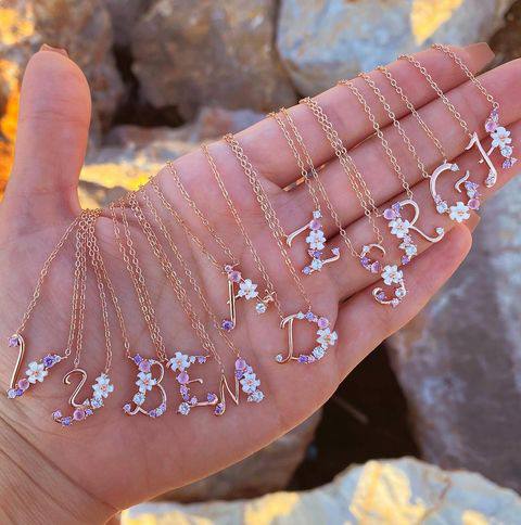 آویز حروف طلا صدفی z